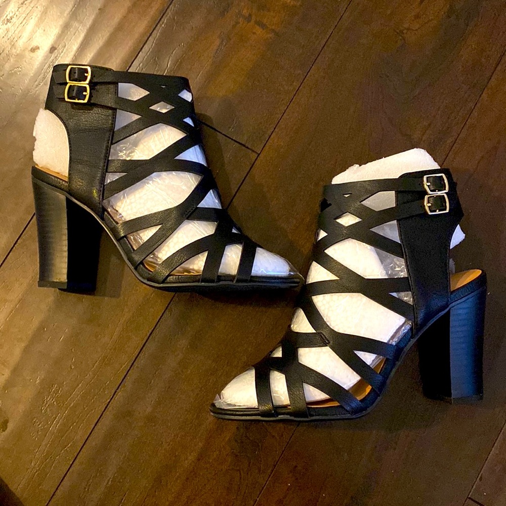 NEW black strappy caged block heels